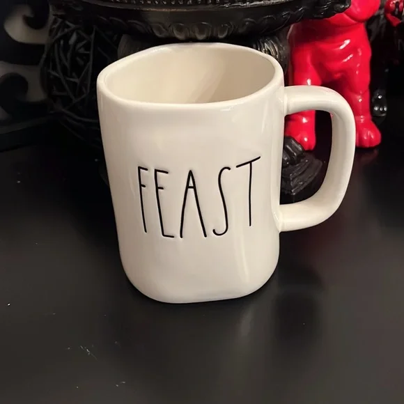 NEW Rae Dunn FEAST Large Mug - Picture 8 of 9